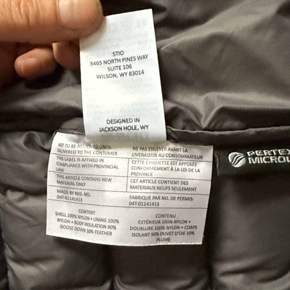 Stio Men Hometown Down Hooded Jacket
Like New! Worn once. - Picture 9 of 14